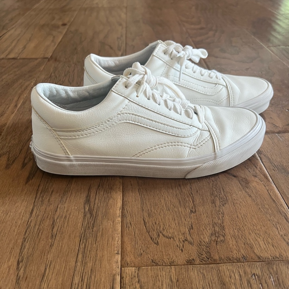 White lace-up vans